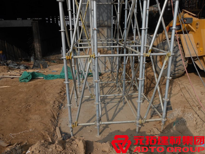 上海盤扣式腳手架生產(chǎn)廠家有幾家？盤扣式腳手架多少錢一噸？